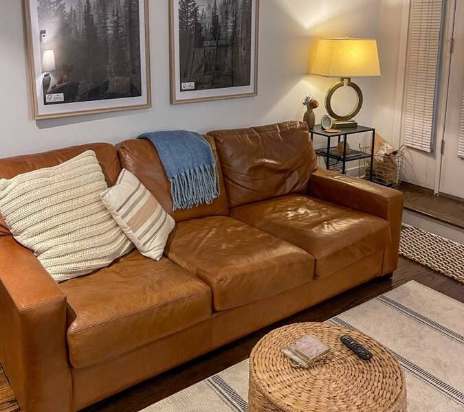 2br - Lincoln Park 2-Bed Garden